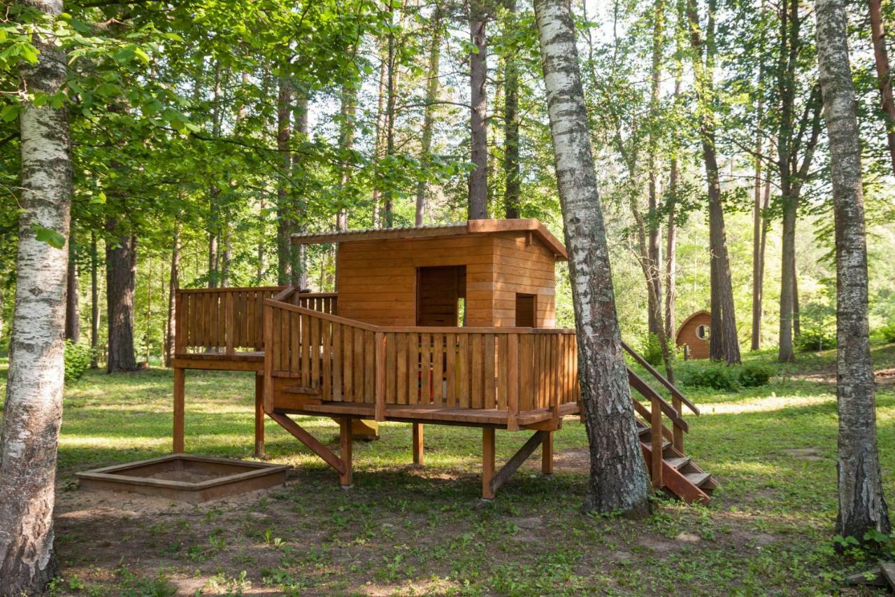 Hotel Viesu Maja Spridisi à Tērvete Extérieur photo